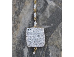 AD Square Maang Tikka